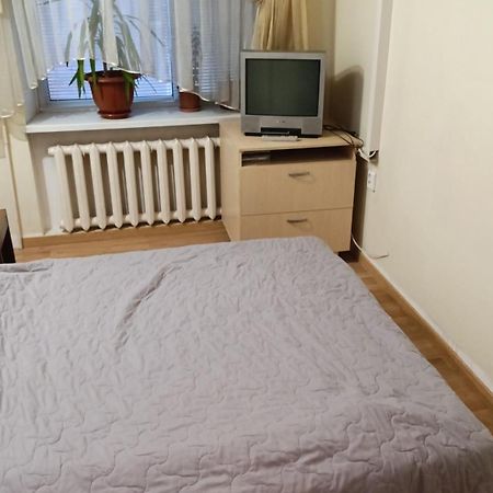 Apartment On Privokzalnaya 2/1 ヴィーンヌィツャ エクステリア 写真