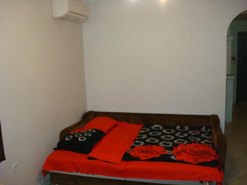 Apartment On Privokzalnaya 2/1 ヴィーンヌィツャ エクステリア 写真