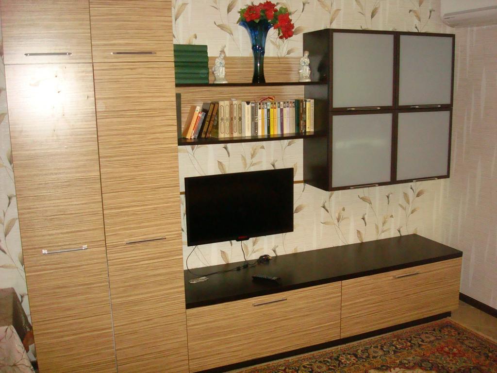 Apartment On Privokzalnaya 2/1 ヴィーンヌィツャ エクステリア 写真